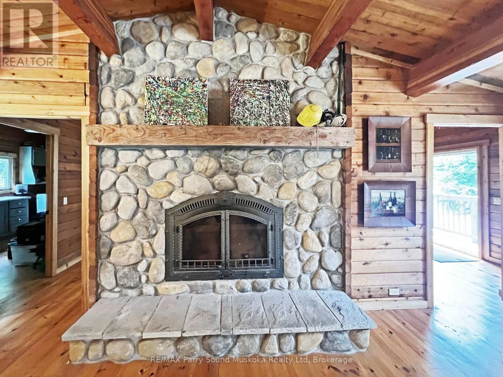White cottage kitchen