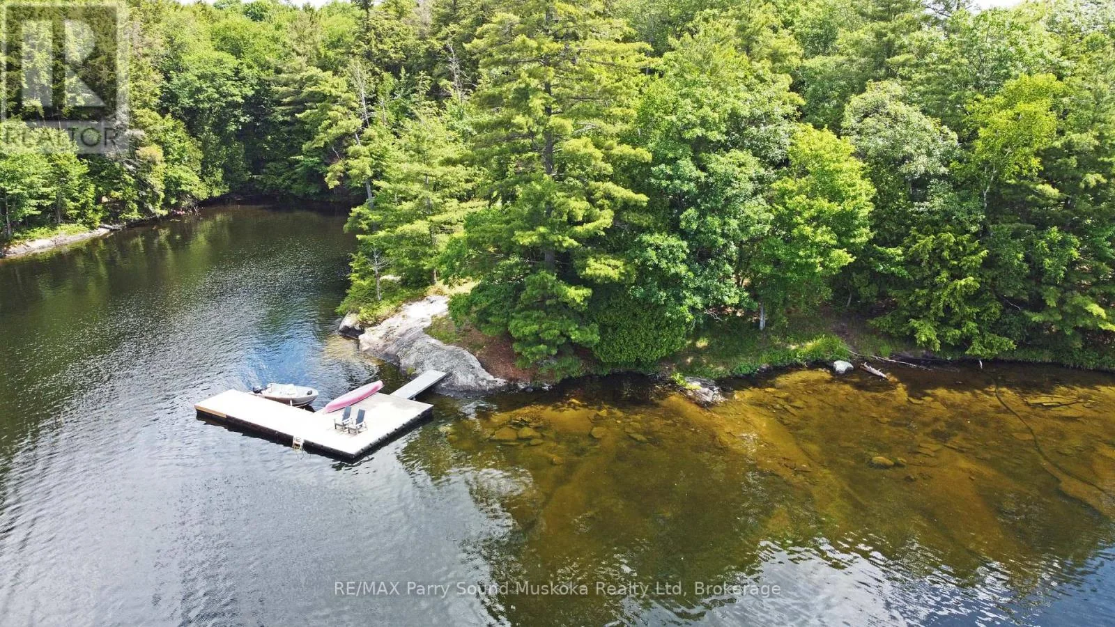 Waterfront and rocky shoreline at Crane Lake Retreat